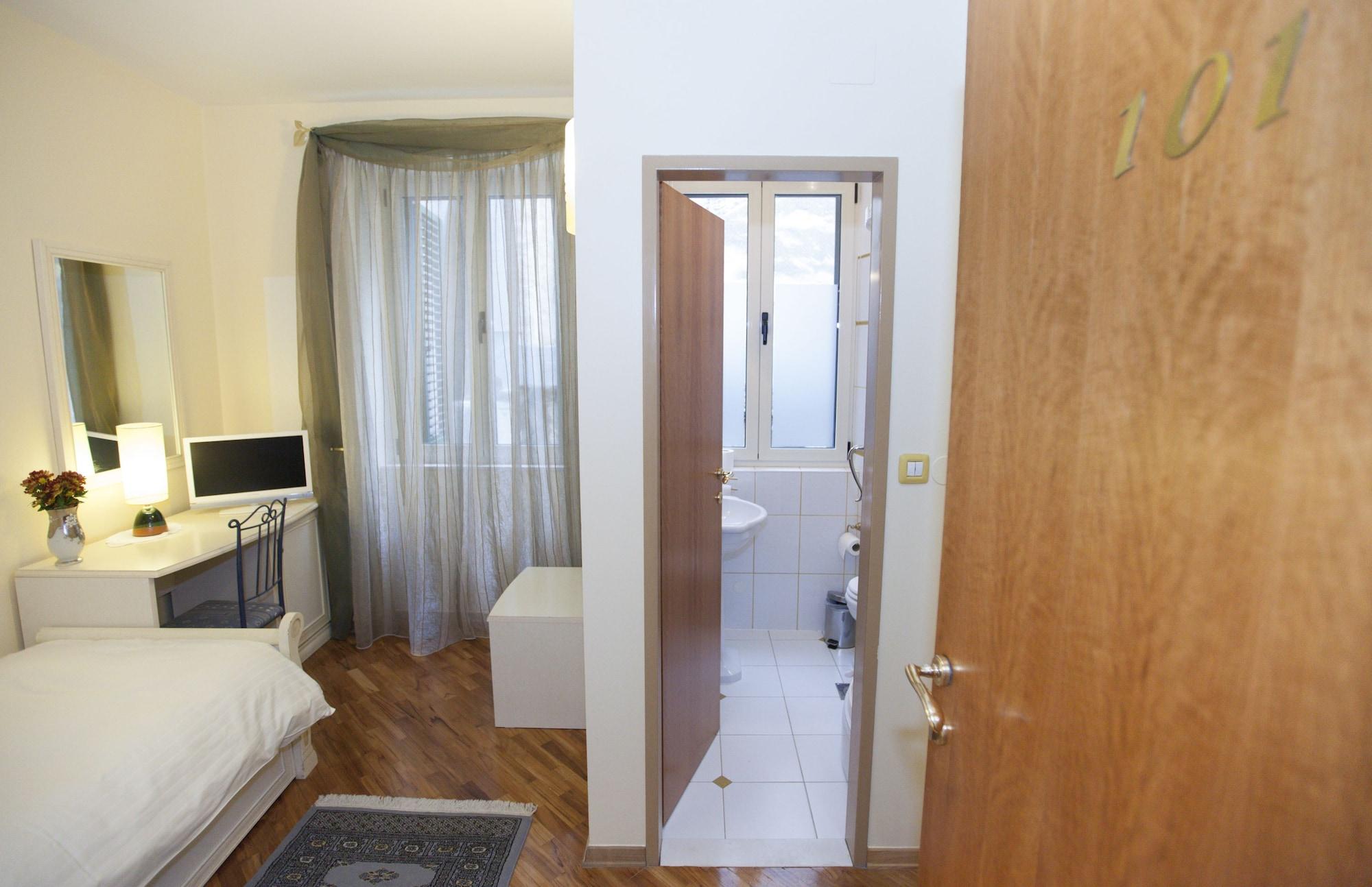 Plr Luxury Rooms Split Exterior photo
