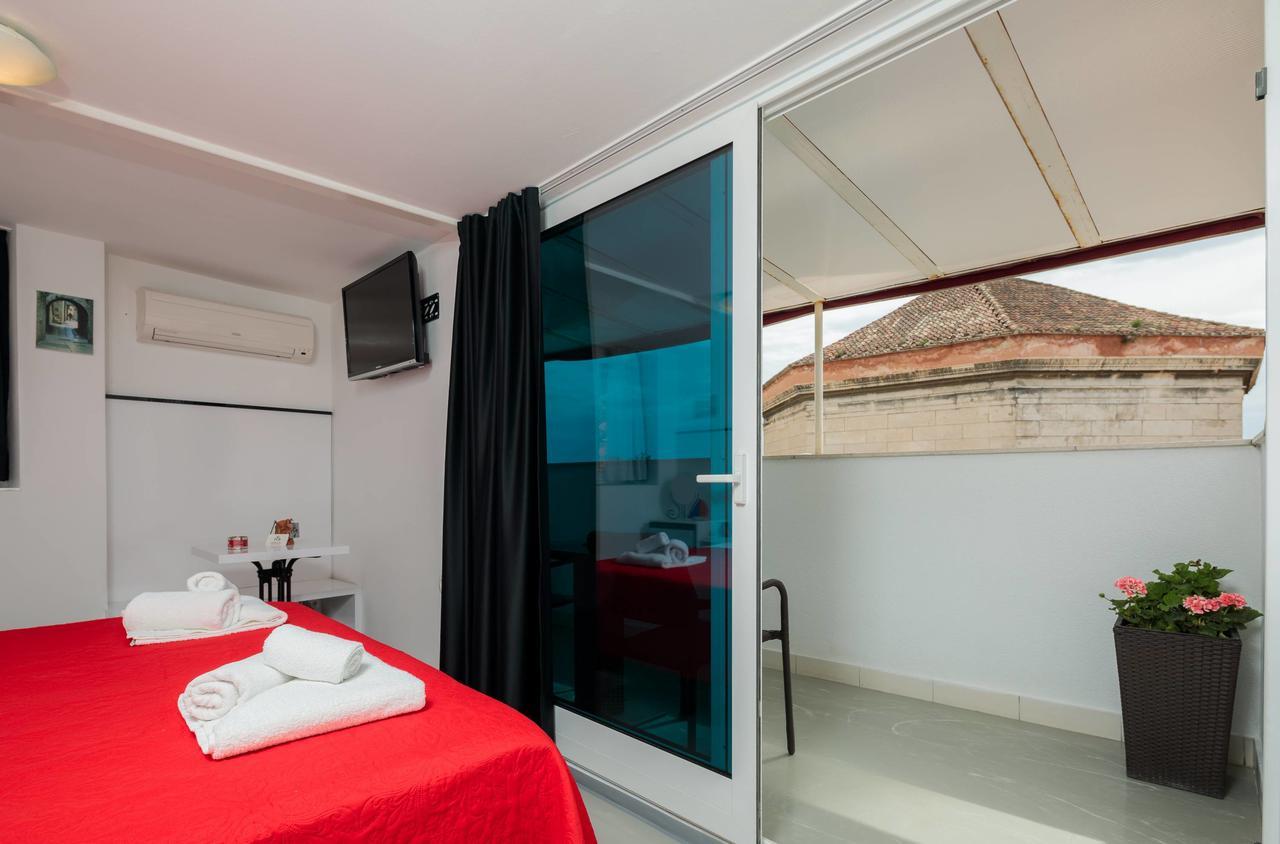 Plr Luxury Rooms Split Exterior photo